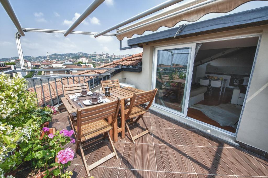 Cute & Cozy Terrace Appartement Bergamo Kamer foto